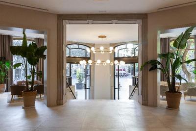 Lamaro Hotel