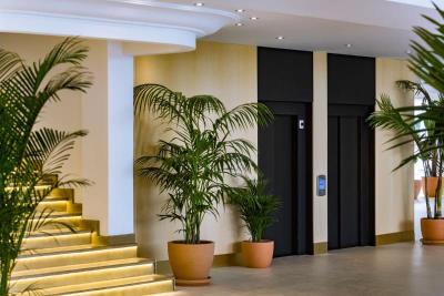 Mediterraneo Bay Hotel & Resort