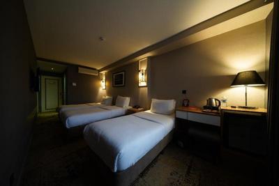 All Seasons Hotel