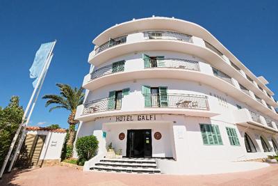 Azuline Hotel Galfi