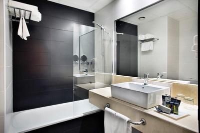 Hotel Chamartin the One