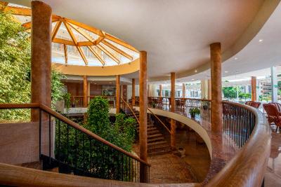 Valentin Grand Park Suite Hotel