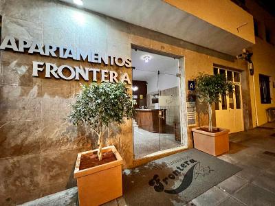 Apartamentos Frontera