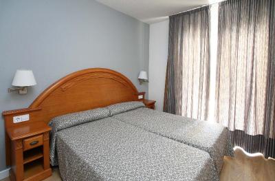 Apartamentos Turisticos Jardines del Plaza