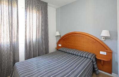 Apartamentos Turisticos Jardines del Plaza