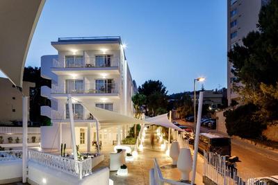 Hotel Tora