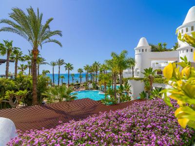 H10 Estepona Palace