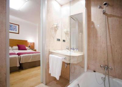 Duerming Longoria Plaza Hotel