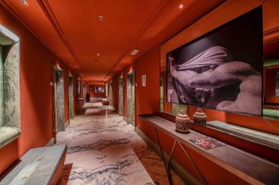 Sina Bernini Bristol, Autograph Collection