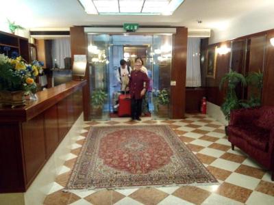 Hotel Diana