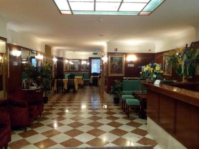 Hotel Diana