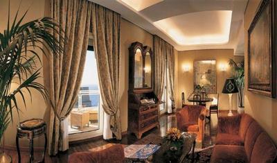 Grand Hotel Vesuvio Naples