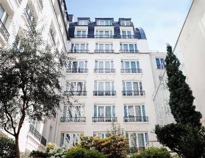 Rochester Champs Elysees