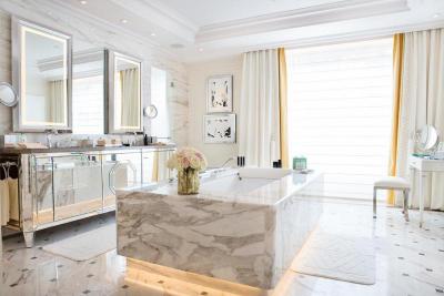 Four Seasons Hotel George V Paris