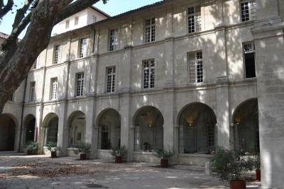 Cloitre Saint Louis