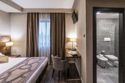 Smart Hotel Holiday