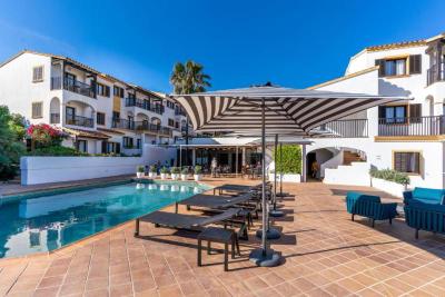 Cala Llonga Hotel Menorca