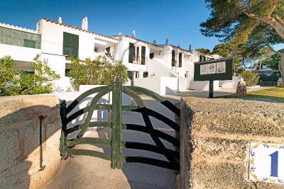 Cala Blanca Apartamentos