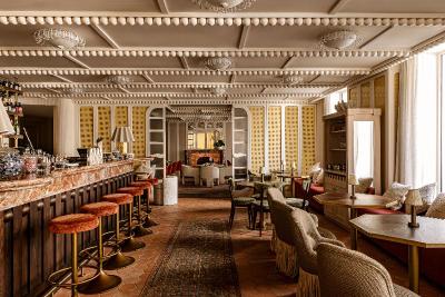 Chateau des Fleurs-Paris Champs Elysees