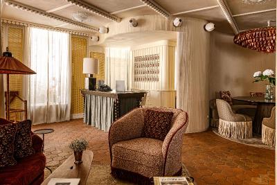 Chateau des Fleurs-Paris Champs Elysees