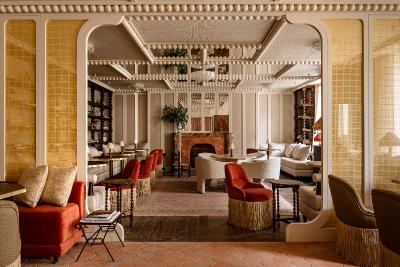 Chateau des Fleurs-Paris Champs Elysees