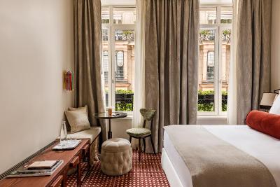 Chateau des Fleurs-Paris Champs Elysees
