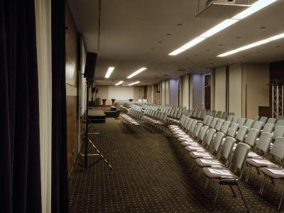 Metropolitan Hotel by Flemings