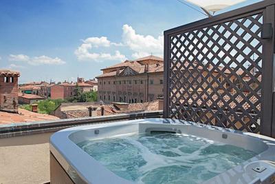 Touring Bologna