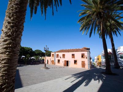 Hotel LIVVO La Quinta Roja