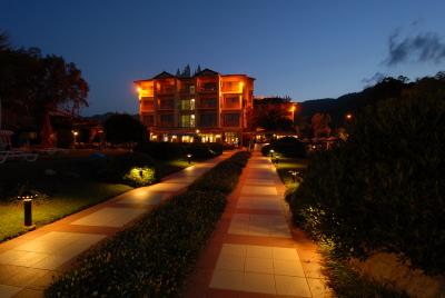 Marti La Perla  +16 AGE ADULT ONLY