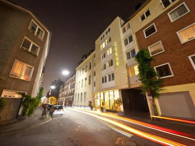 Hotel Leonet
