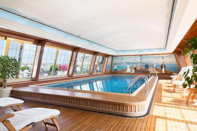 Le Bristol Paris