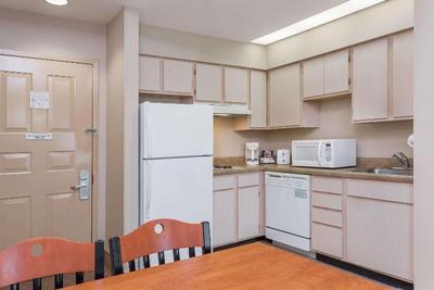 Hawthorn Suites By Wyndham Orlando Lake Buena Vis