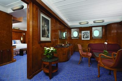 Queen Mary Hotel