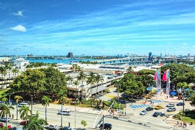Holiday Inn Port of Miami - Downtown, an IHG Hotel
