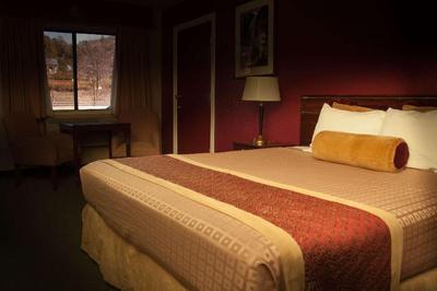 Best Western Plus Yosemite Way Station