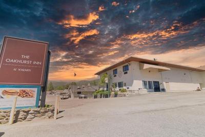 The Oakhurst Inn