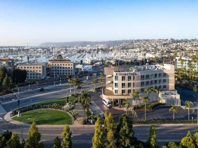 DoubleTree by Hilton San Diego Bayside