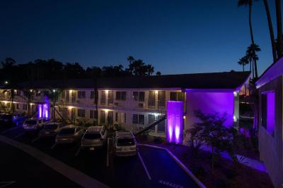 the Hotel Iris