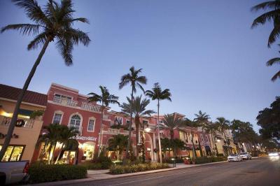 Trianon Old Naples Hotel
