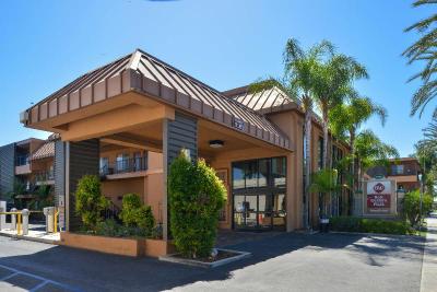 Best Western Plus Stovalls Inn