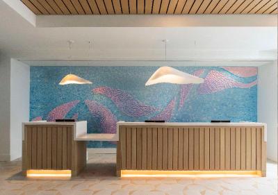 The Singer Oceanfront Resort, Curio Collection