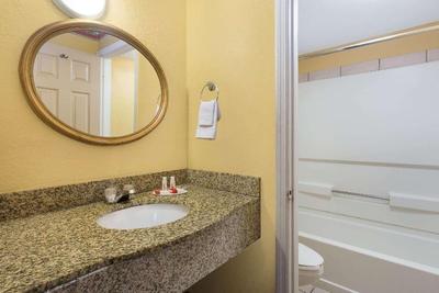 Howard Johnson by Wyndham Orlando/Inter Drive