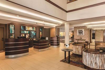 Embassy Suites by Hilton Orlando International Dri