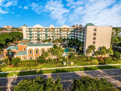 Quality Suites Orlando Convention Center Area