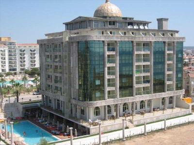 LAUR HOTELS EXPERIENCE and ELEGANCE