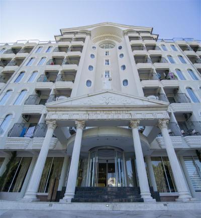 LAUR HOTELS EXPERIENCE and ELEGANCE