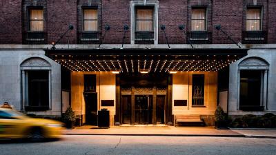 The Chicago Hotel Collection Ambassador Gold Coast