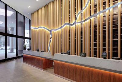 DoubleTree by Hilton Chicago - Magnificent Mile
