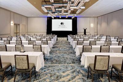 DoubleTree by Hilton Chicago - Magnificent Mile